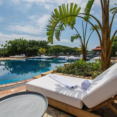 Hotel The Capital Zimbali à Ballito Extérieur photo The pool at the hotel