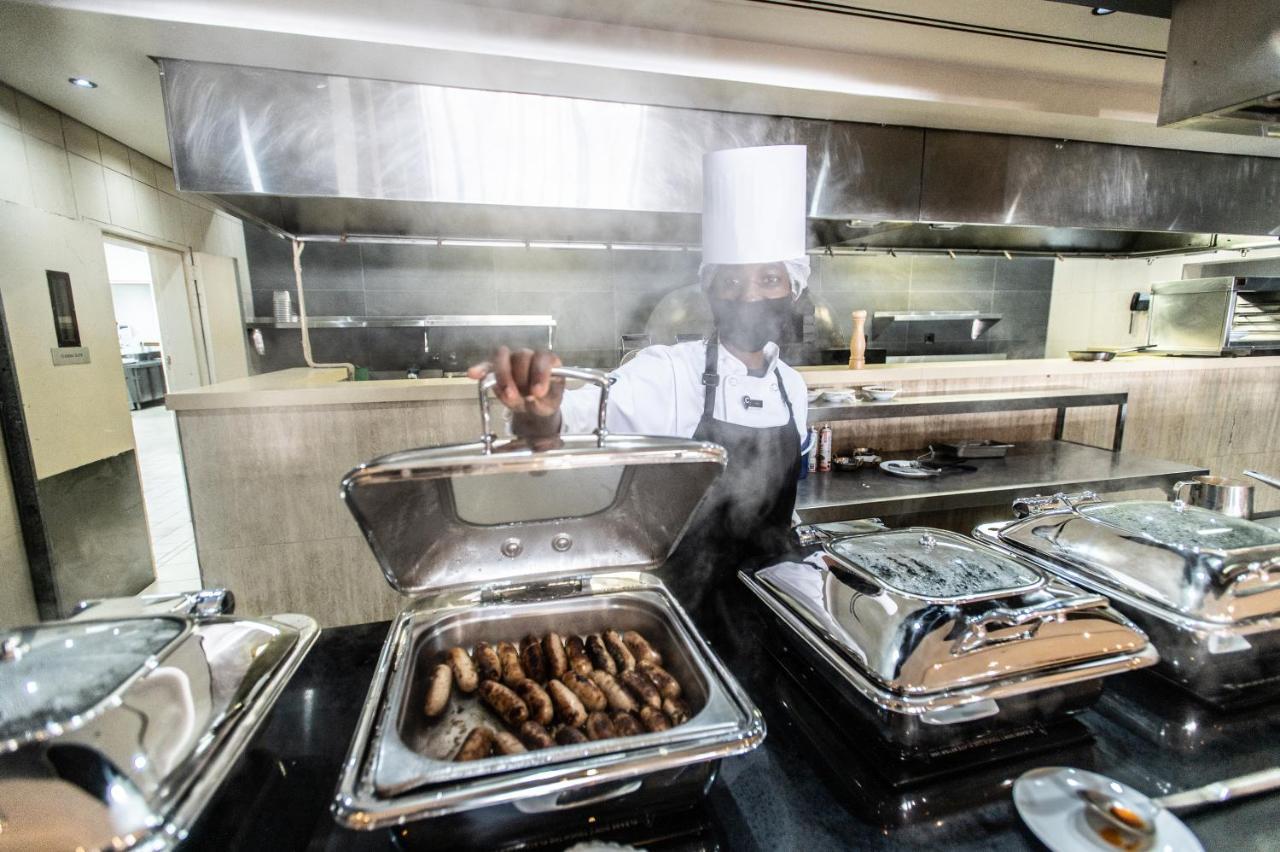 Hotel The Capital Zimbali à Ballito Extérieur photo A commercial kitchen